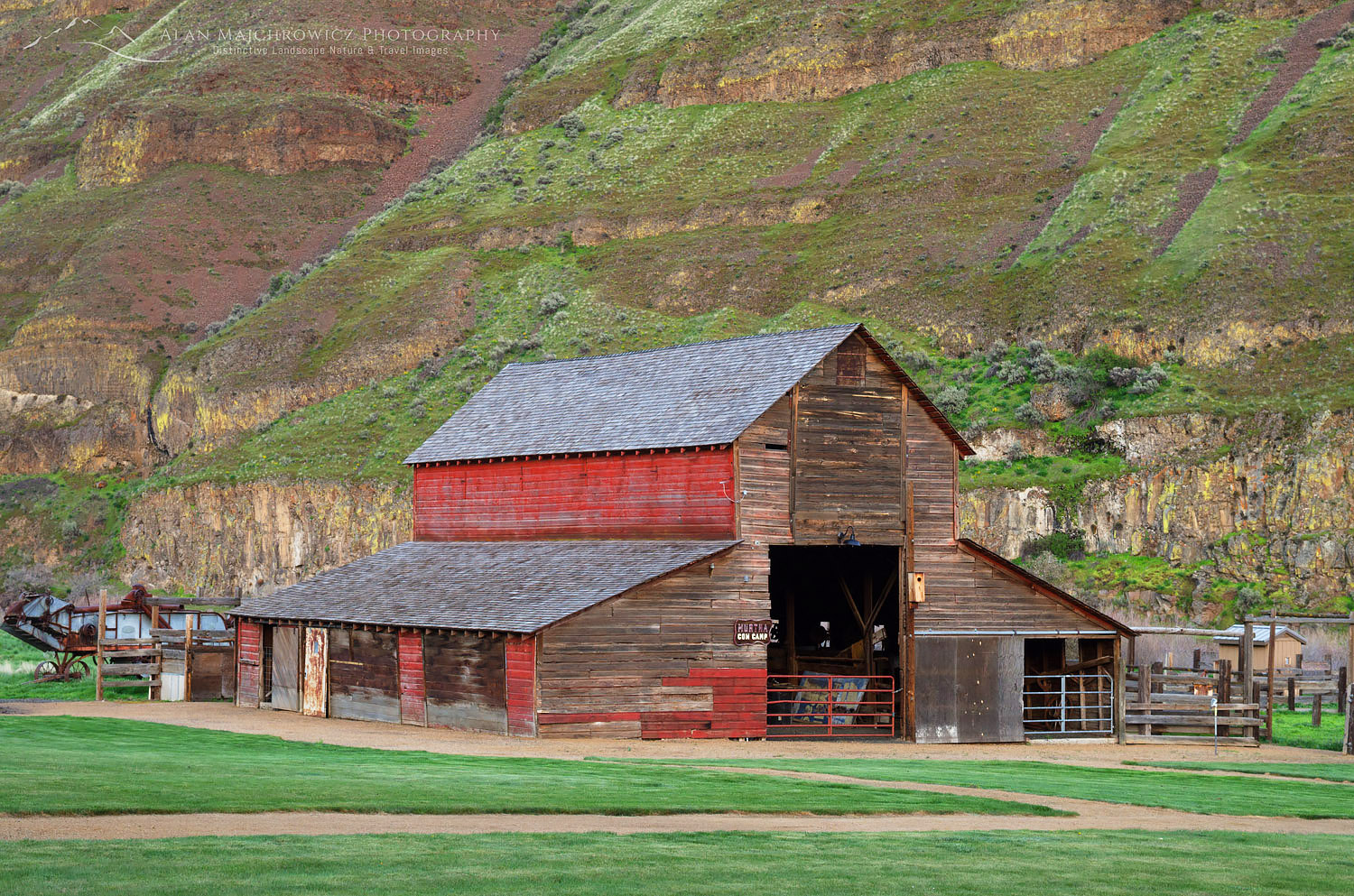 Red Barn Cottonwood Canyon State Park Oregon