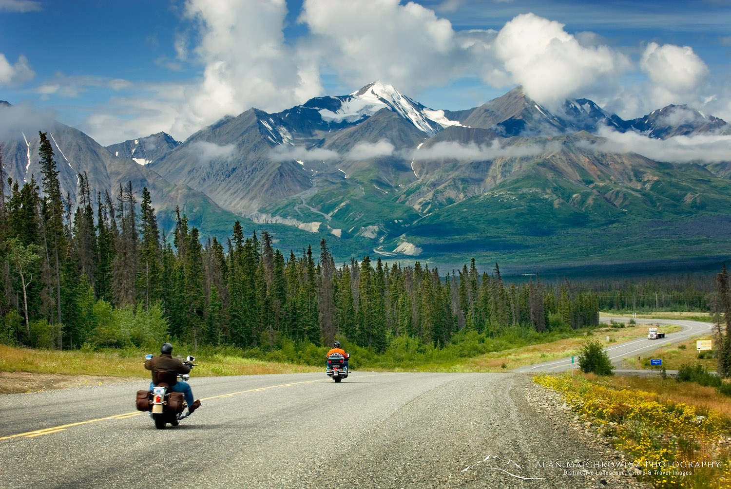 Alaskan Highway nearing Kluane National Park Yukon Canada #13454
