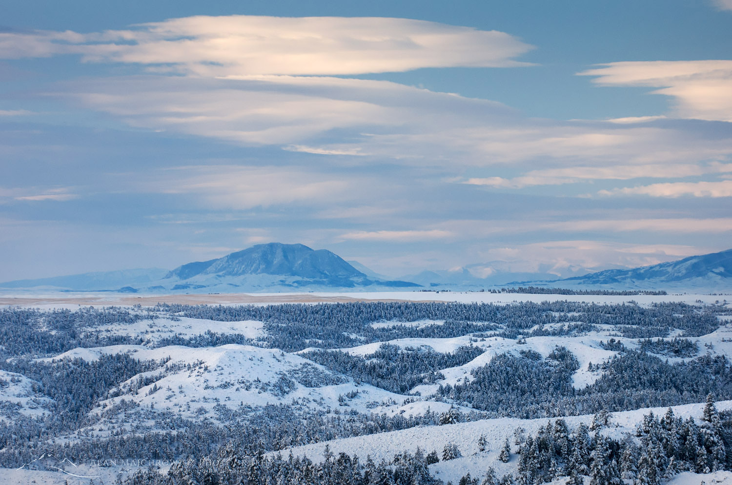 Fresh snow cloaks the plains near the Bear Paw Mountains of Montana #21344