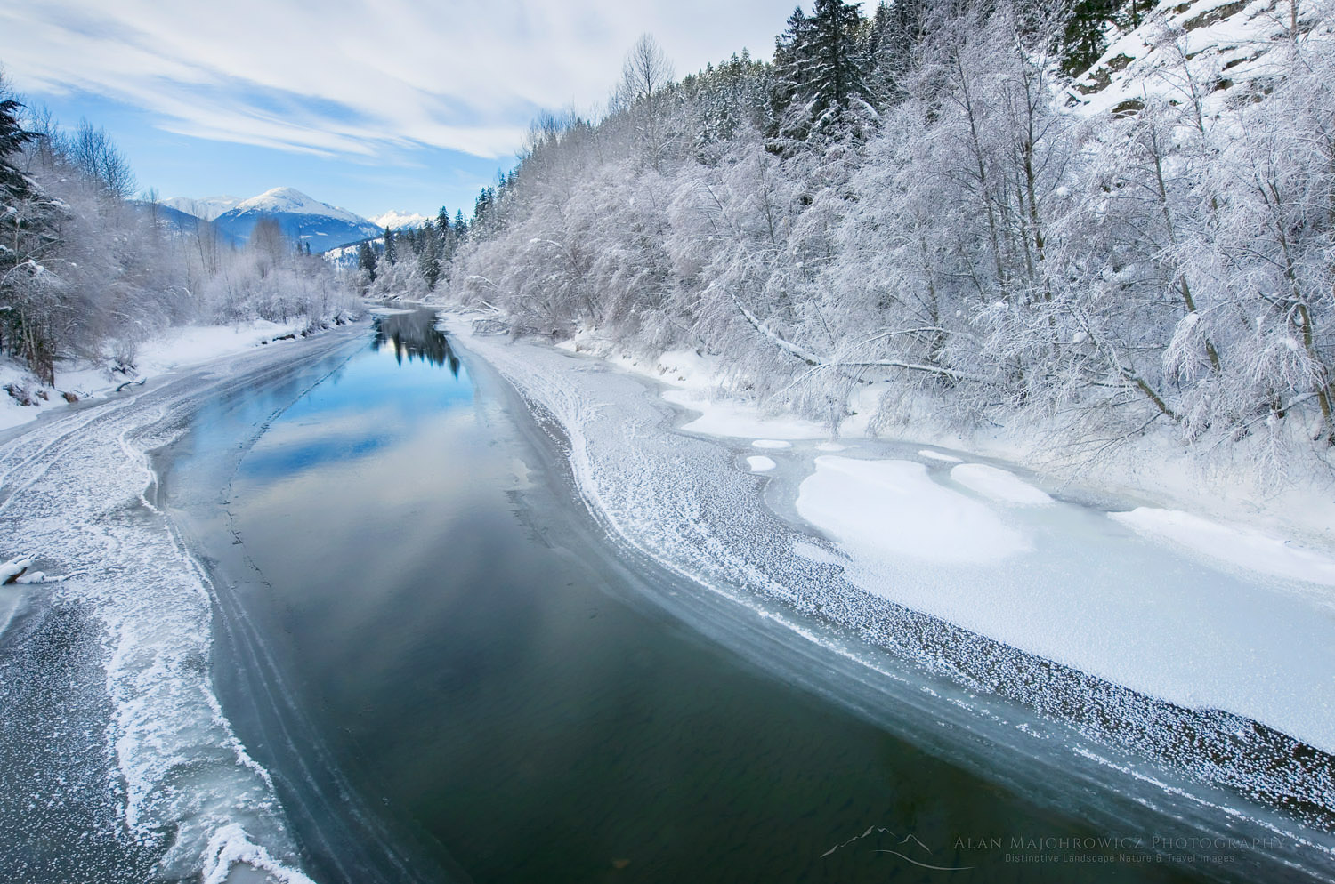Winter along the Birkenhead River near Pemberton, Coast Mountains British Columbia #50515