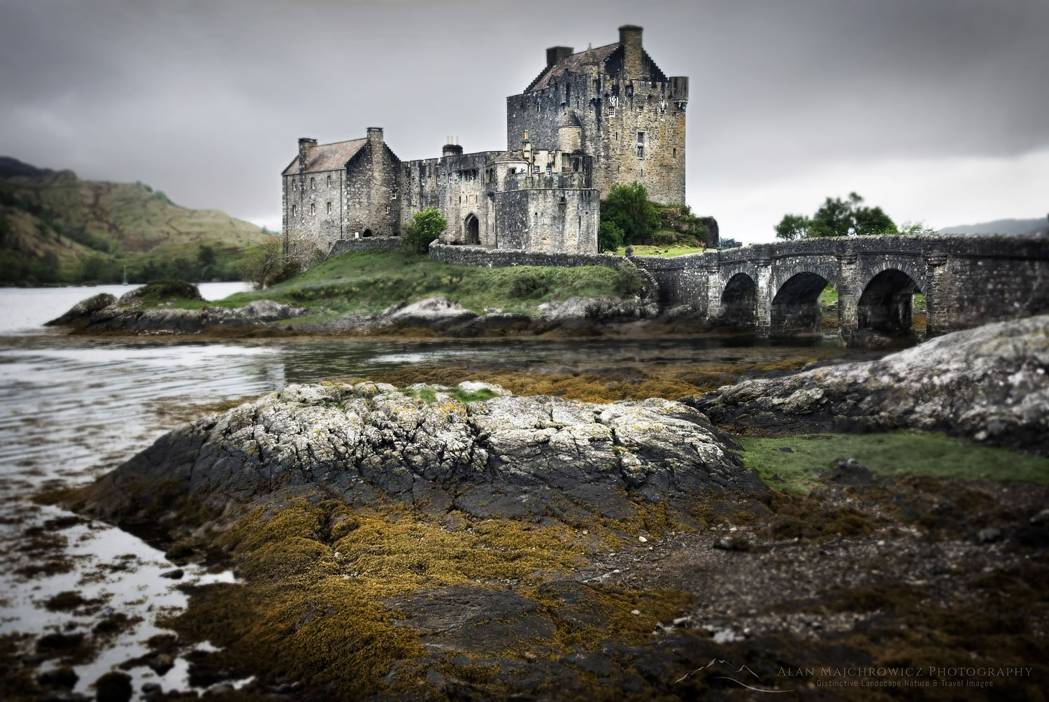 Eilean Donan Castle along the shores of Loch Duich Scotland #11691r