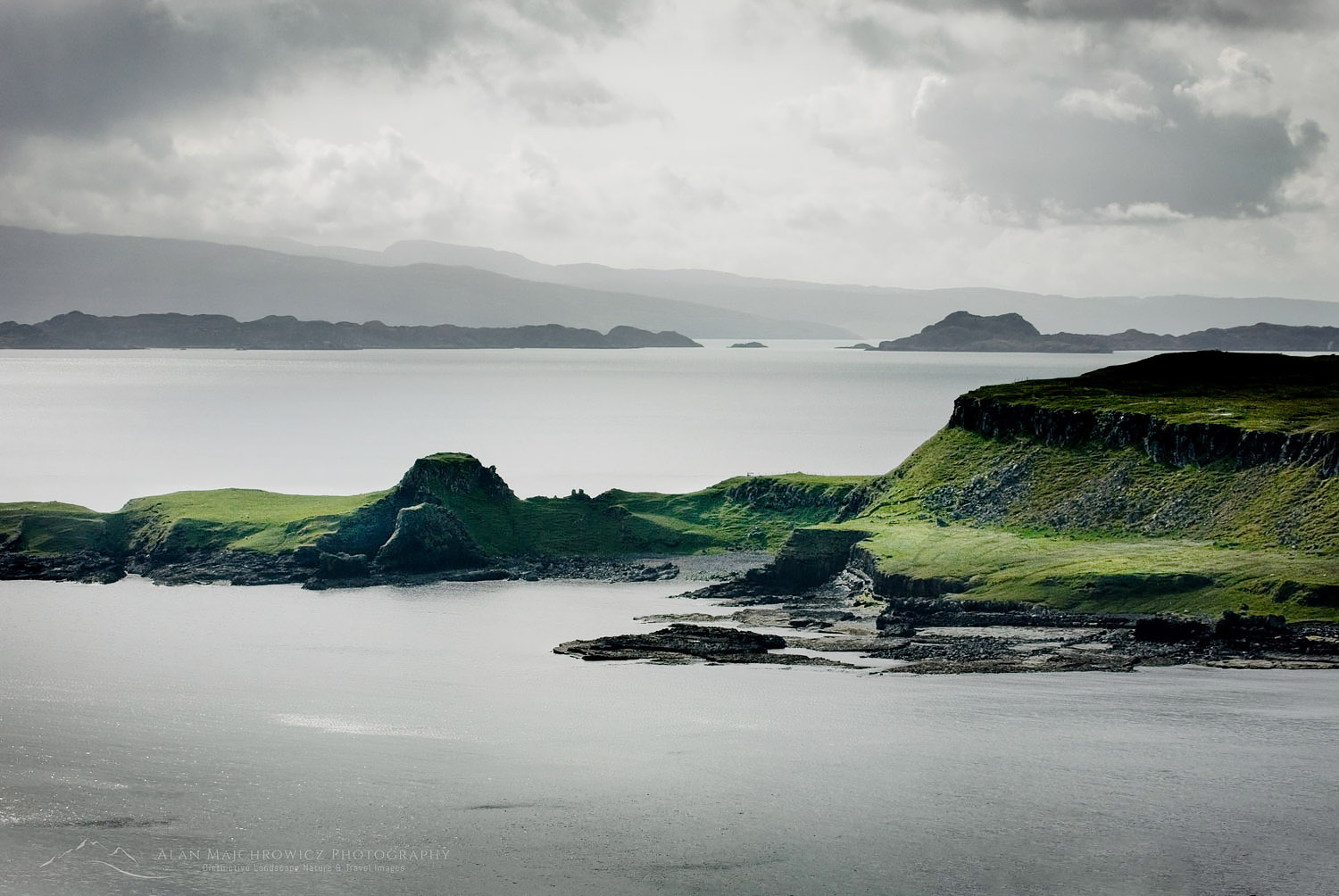 Eastern coast of Isle of Skye Scotland #11912r