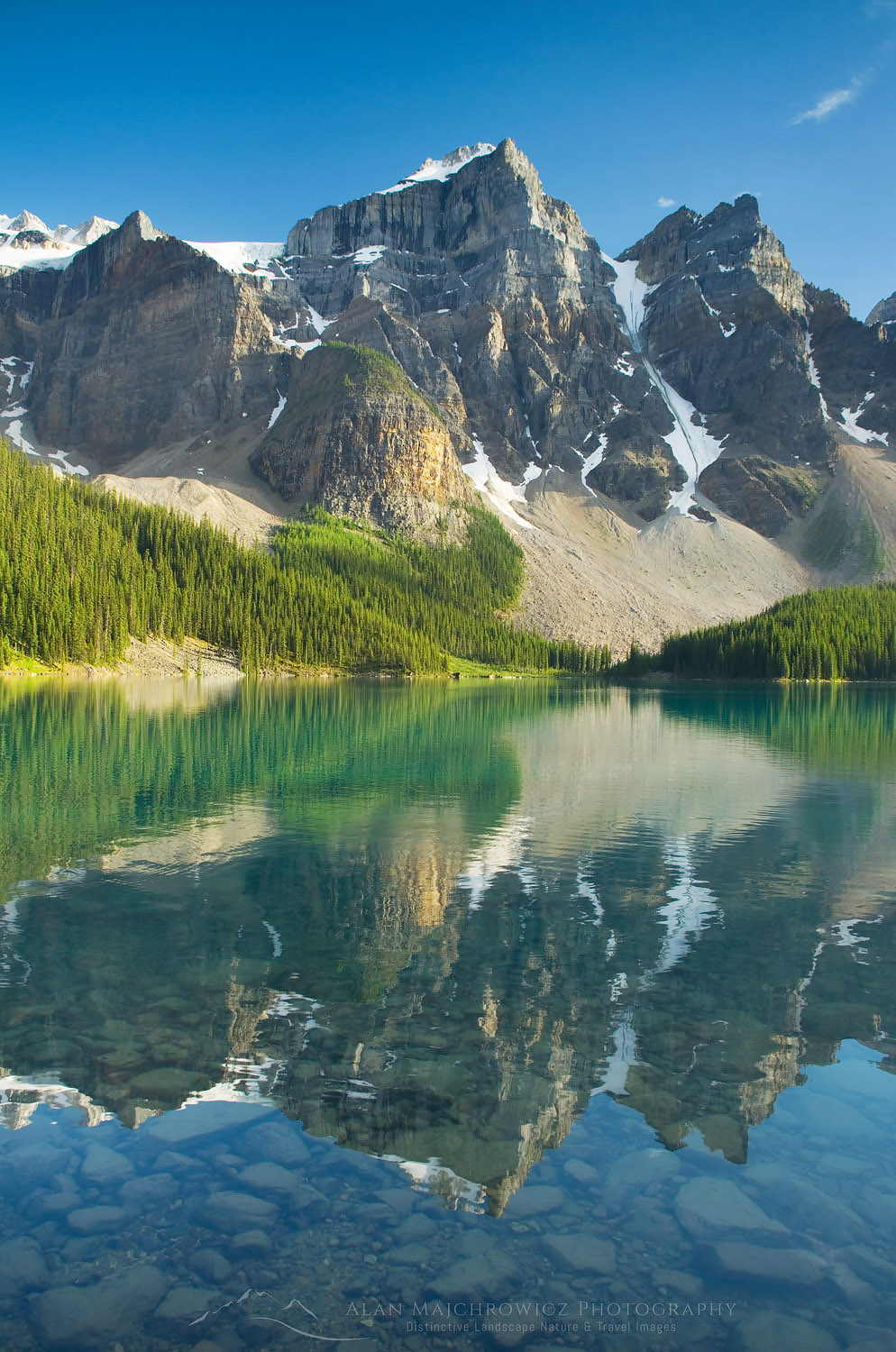 Moraine Lake and Wenkchemna Peaks, Banff National Park Alberta Canada #45847