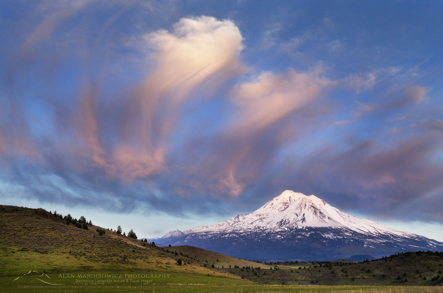 Mount Shasta, stratovolcano in the Cascade Range #60134
