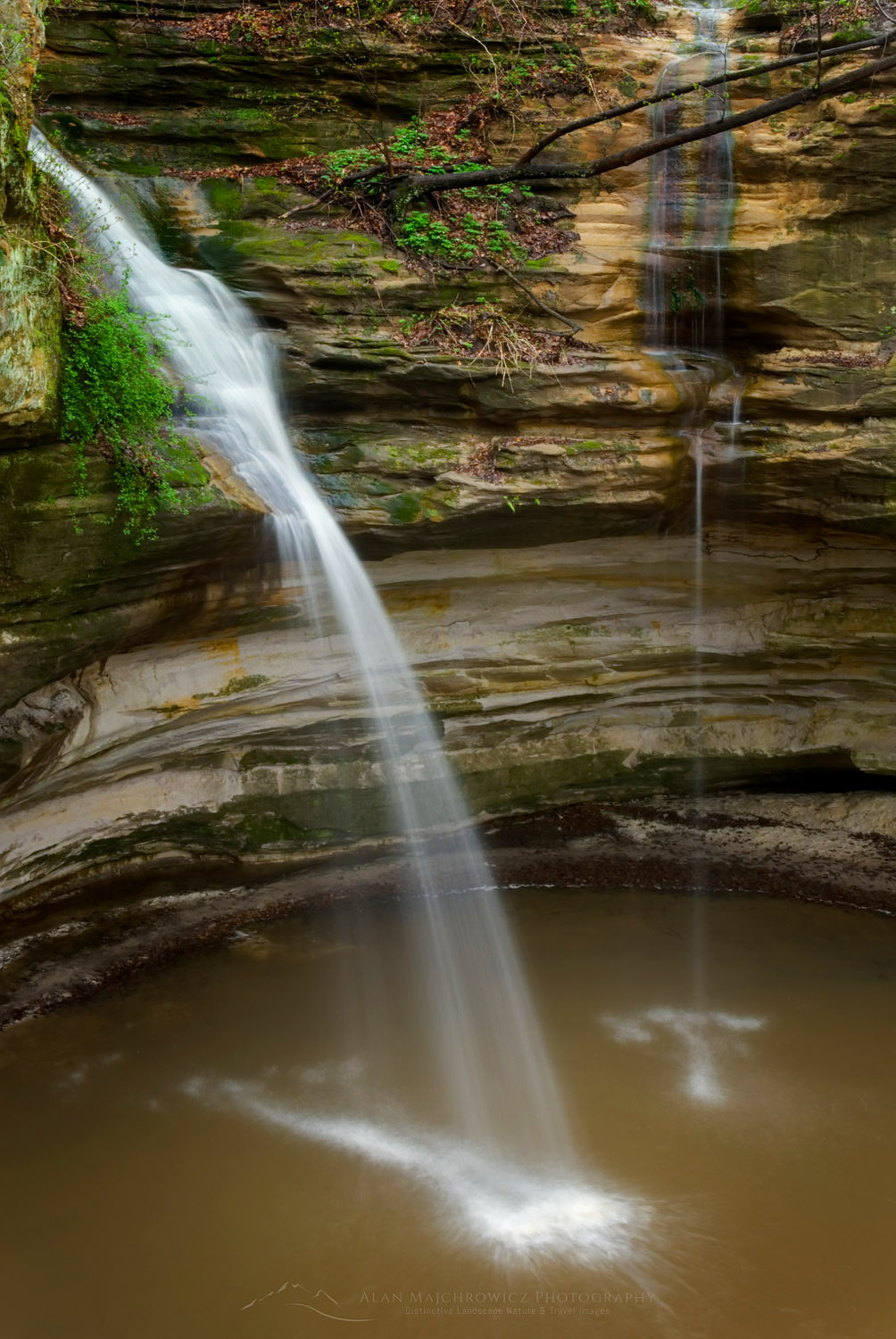 Waterfall in Ottawa Canyon of Starved Rock State Park Illinois #22556