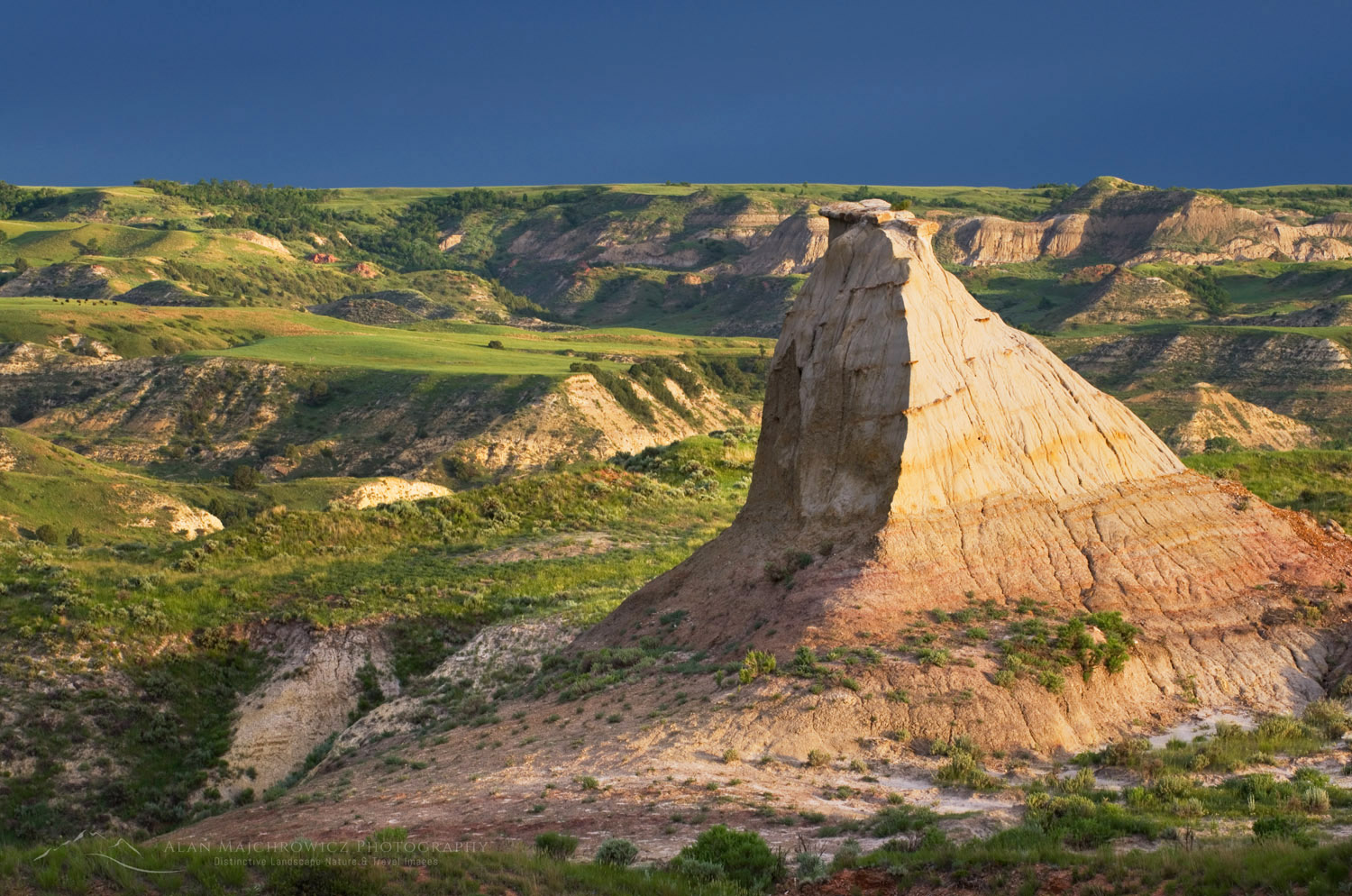 Badlands sandstone formations, Theodore Roosevelt National Park, North Dakota #52509