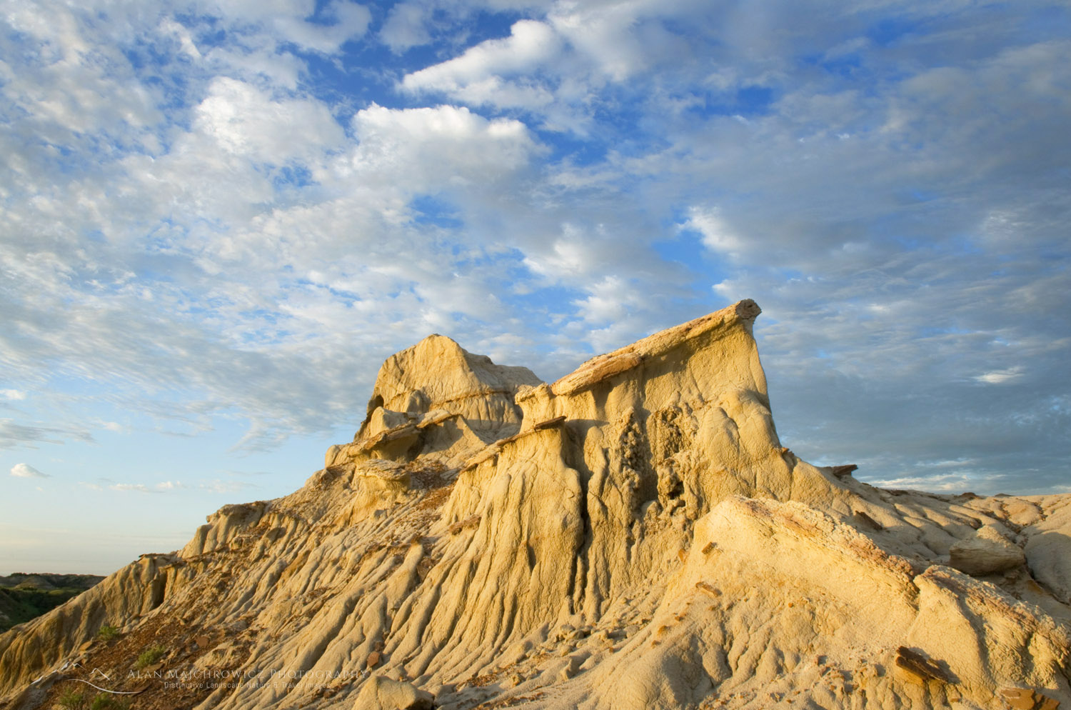 Badlands sandstone formations, Theodore Roosevelt National Park, North Dakota #52511
