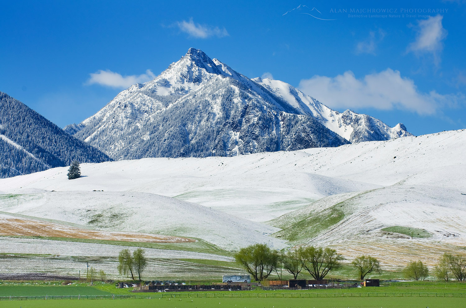 Spring snowfall in the Wallowa Valley of Northeast Oregon #44854
