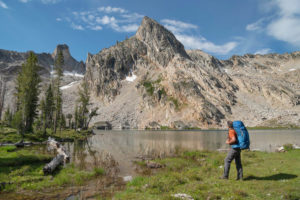 Backpacker Twin Lakes Alice-Toxaway Lakes Loop Trail Sawtooth Mountains