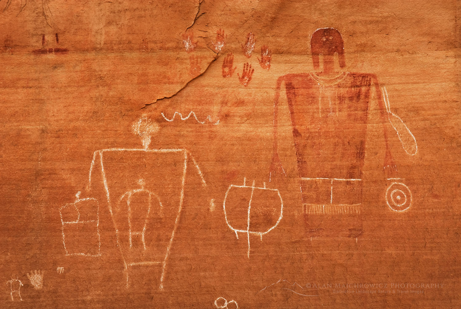 Big Man Panel Pictographs on canyon walls of Grand Gulch, Cedar Mesa #39366