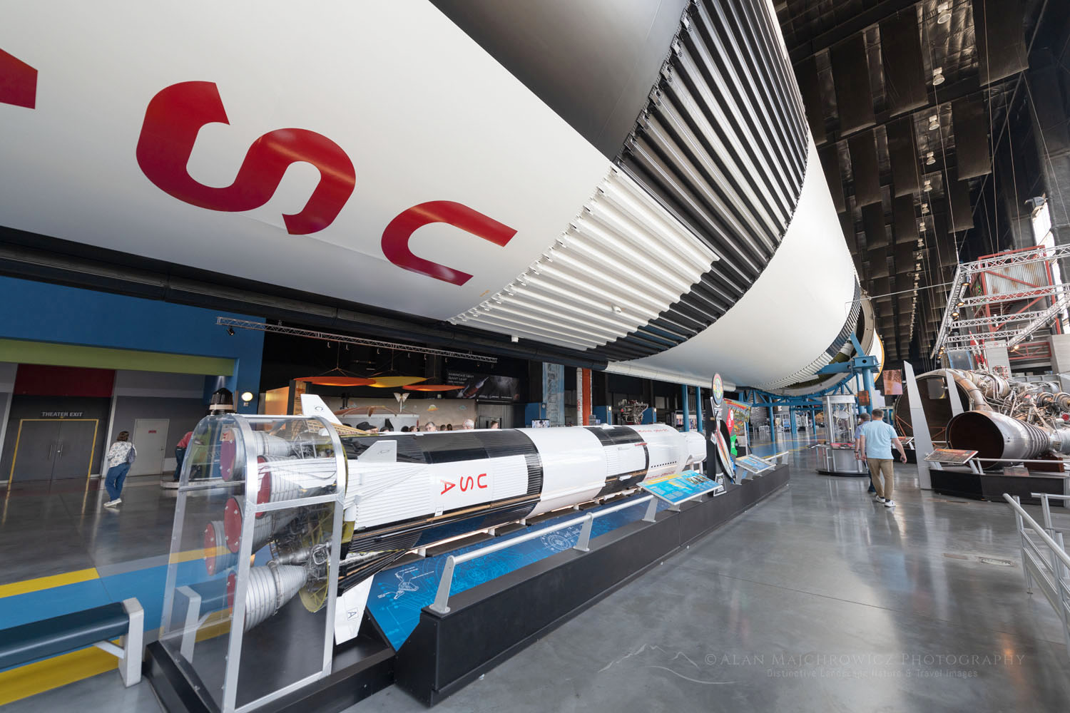 Saturn V Moon Rocket. Davidson Center for Space Exploration: Saturn V Hall. U.S. Space and Rocket Center Huntsville Alabama #77600