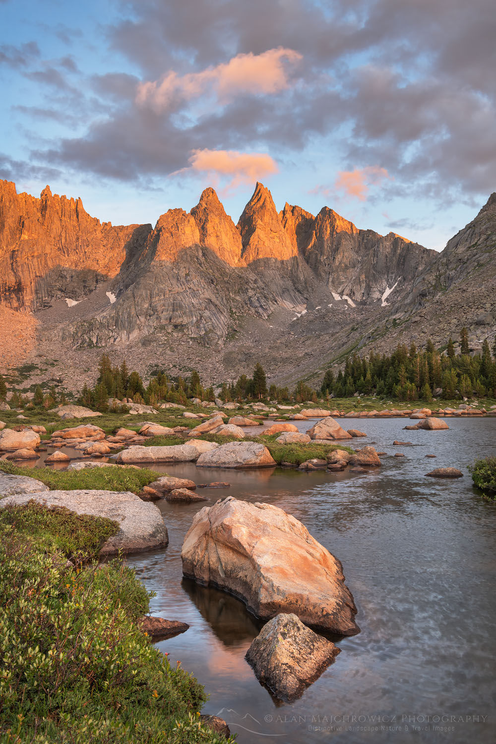 Shadow Lake and view of the backside of Cirque of the Towers. Bridger Wilderness. Wind River Range Wyoming #78162