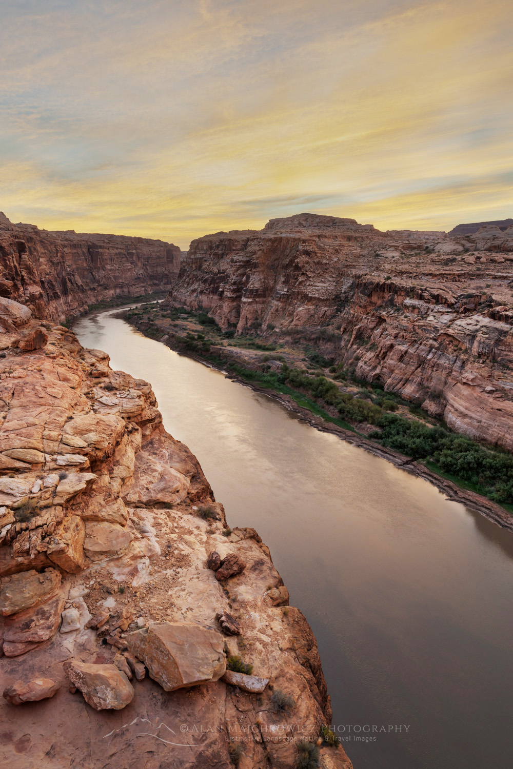 Colorado River. Glen Canyon National Recreation Area, Utah #85121