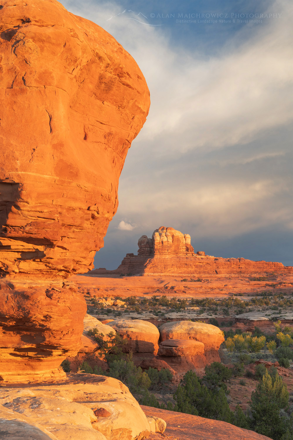 Sunset at Wooden Shoe Arch Overlook. Islands in the Sky District, Canyonlands National Park #85363