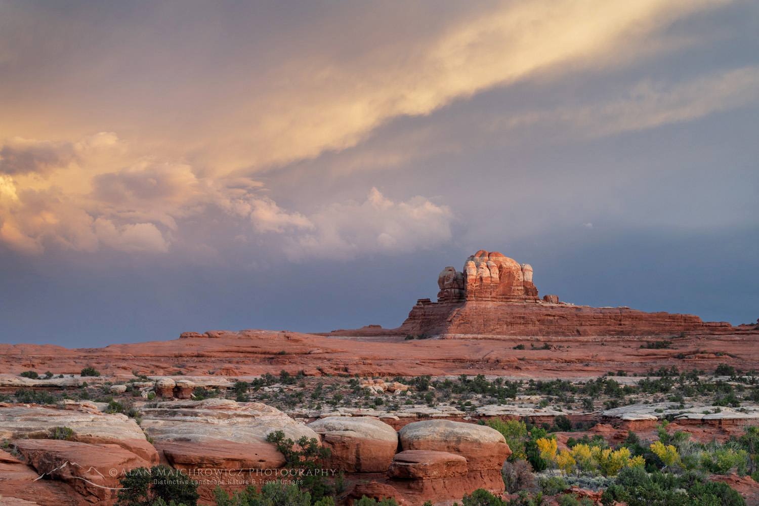 Sunset at Wooden Shoe Arch Overlook. Islands in the Sky District, Canyonlands National Park #85381
