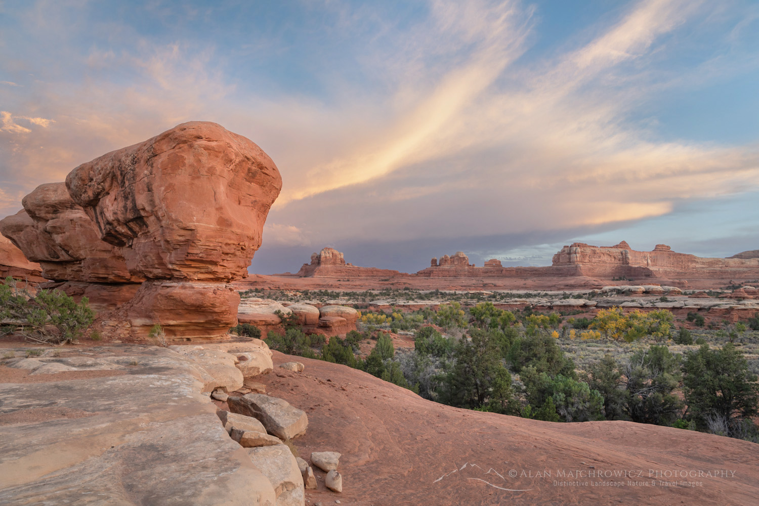 Sunset at Wooden Shoe Arch Overlook. Islands in the Sky District, Canyonlands National Park #85384