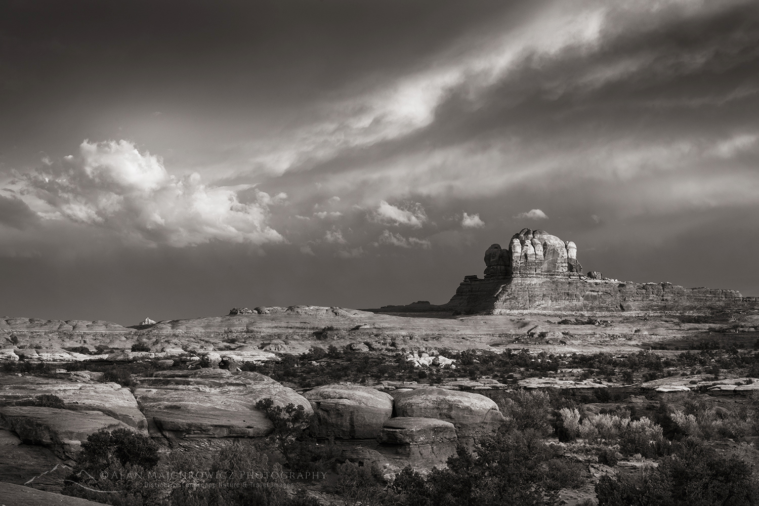 Sunset at Wooden Shoe Arch Overlook. Islands in the Sky District, Canyonlands National Park #85369bw