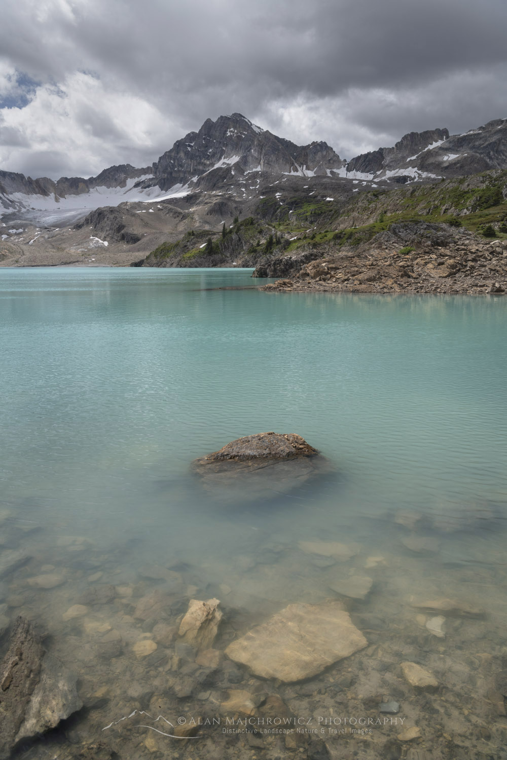 Middle Limestone Lake. Limestone Lakes Basin. Height of the Rockies Provincial Park British Columbia #86499