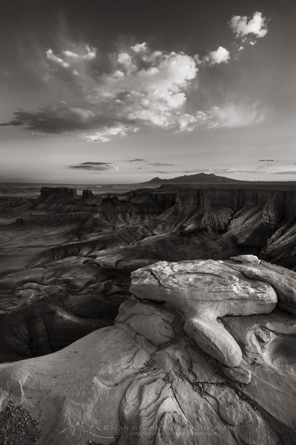 Upper Blue Hills Badlands from Skyline Rim. Caineville Desert, Utah #84873bw