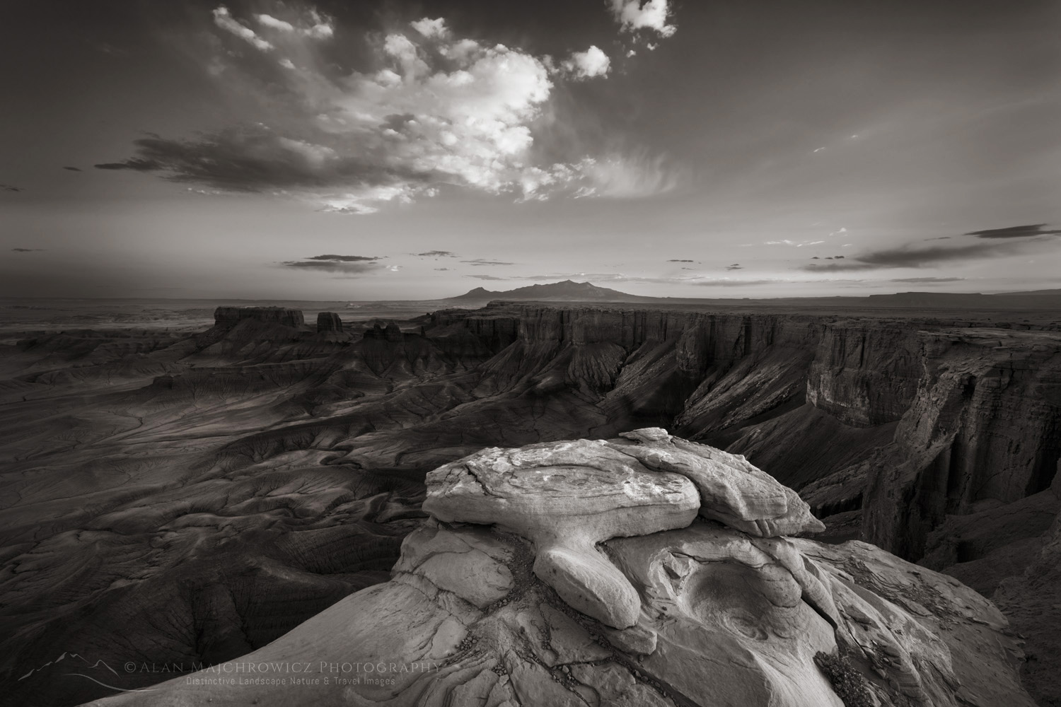 Upper Blue Hills Badlands from Skyline Rim. Caineville Desert, Utah #84875bw