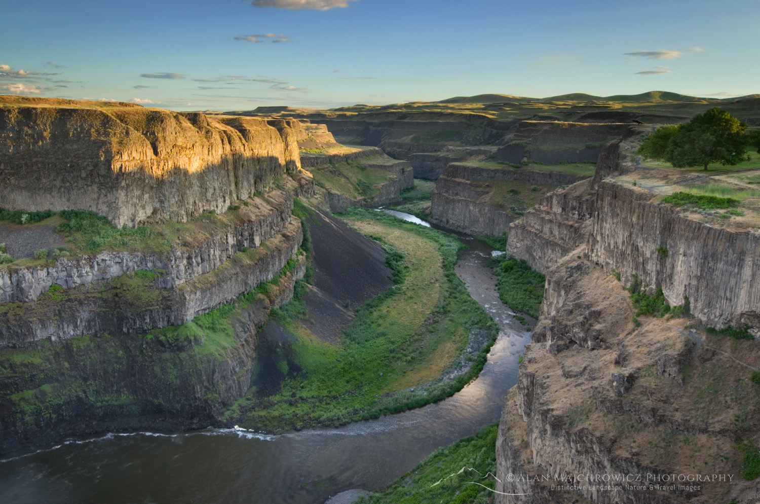 Palouse River flowing through layered basalt flows of the Columbia Plateau Washington #51456